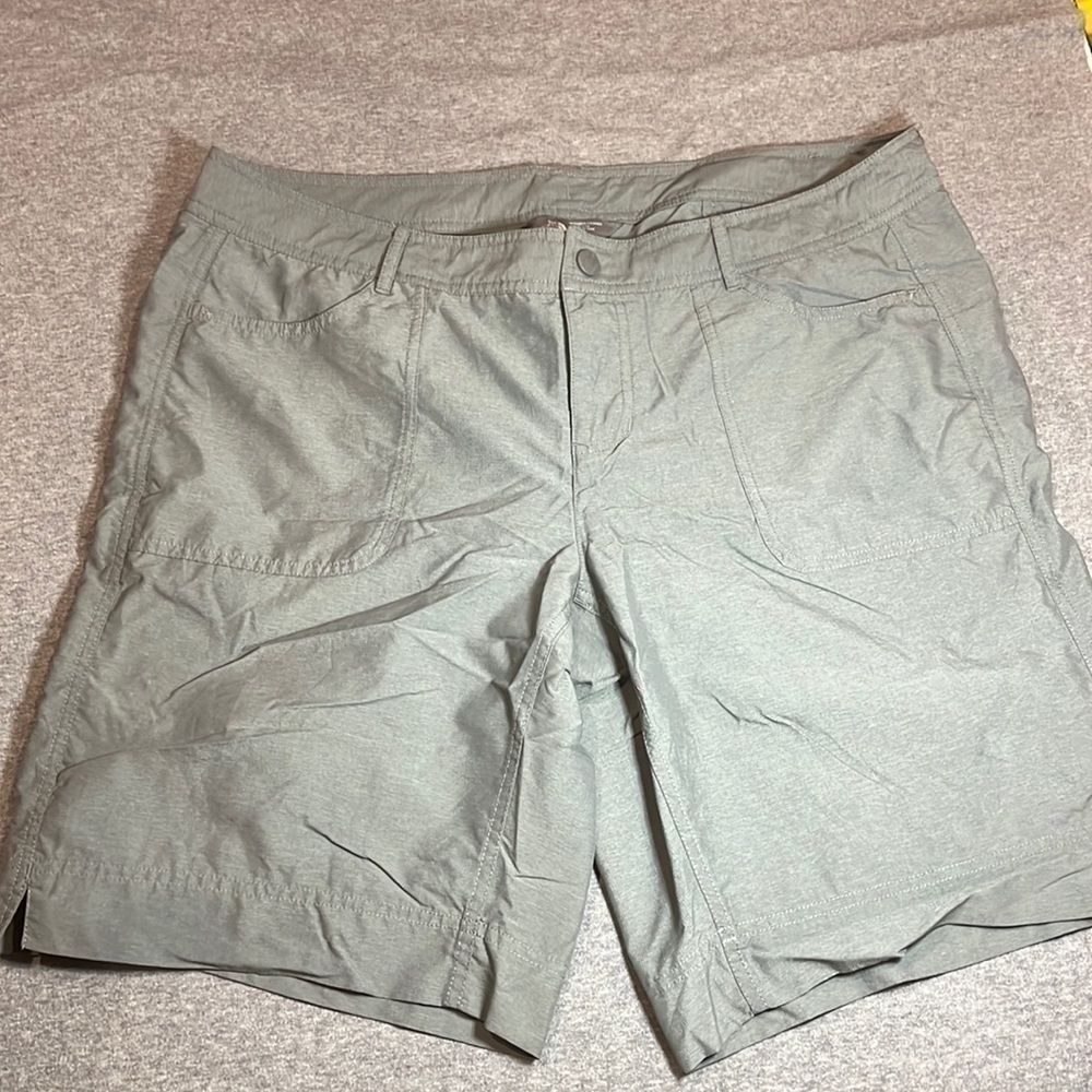 THE North Face women’s shorts.